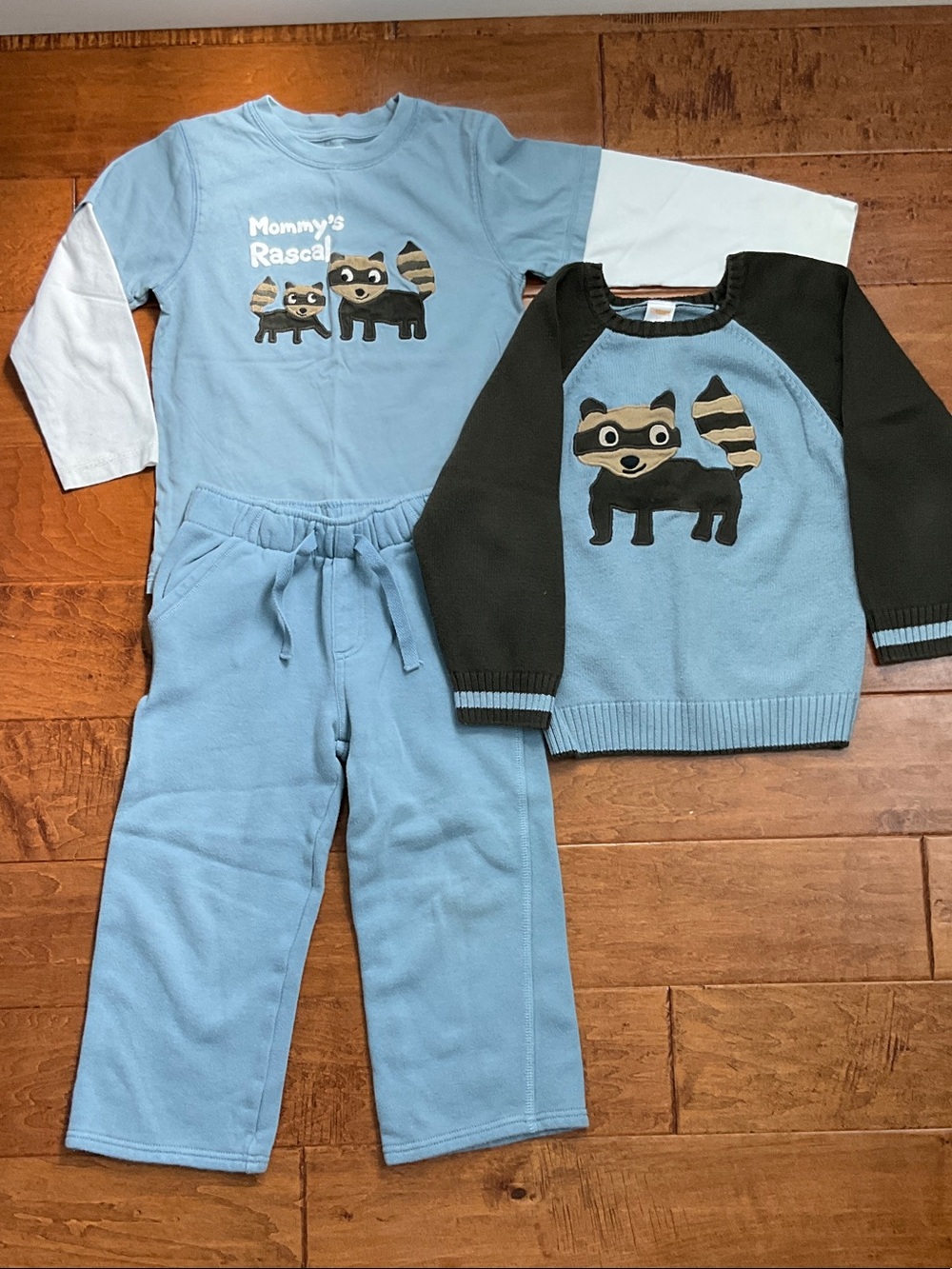 Gymboree embroidered 3 pieces Set size 5